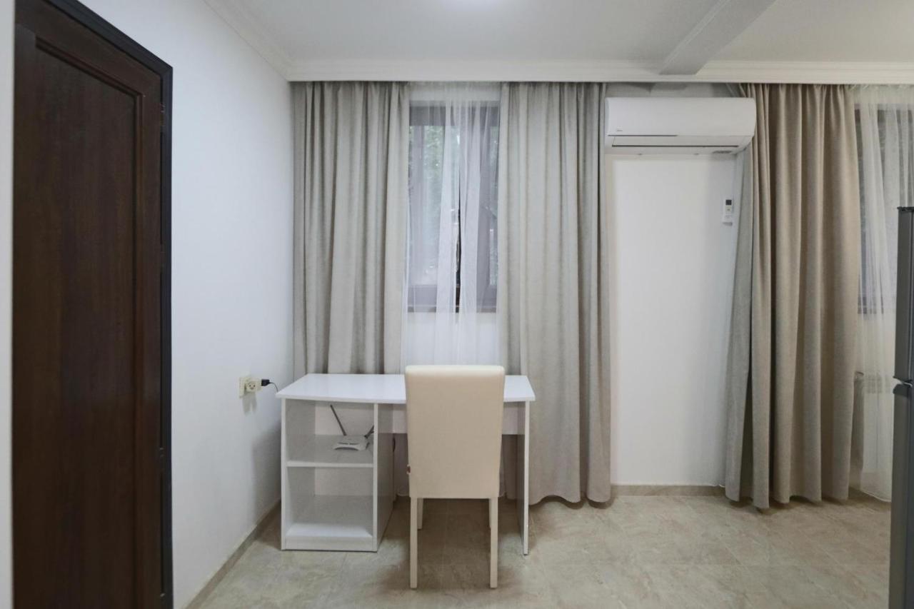 Appartment Lux, Komitas 26 Erivan Exterior foto